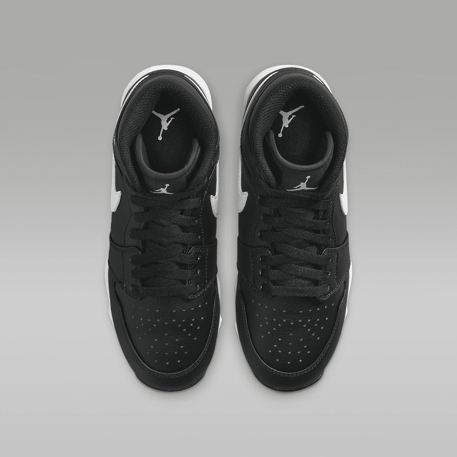 Детские бутсы Nike Air Jordan 1 Mid, белый/черный — фото 4