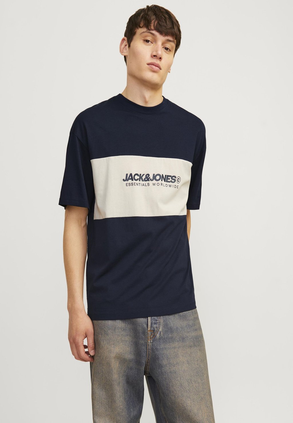 

Футболка с принтом JJELEGACY BLOCKING TEE SS O-NECK NOOS Jack & Jones, синий