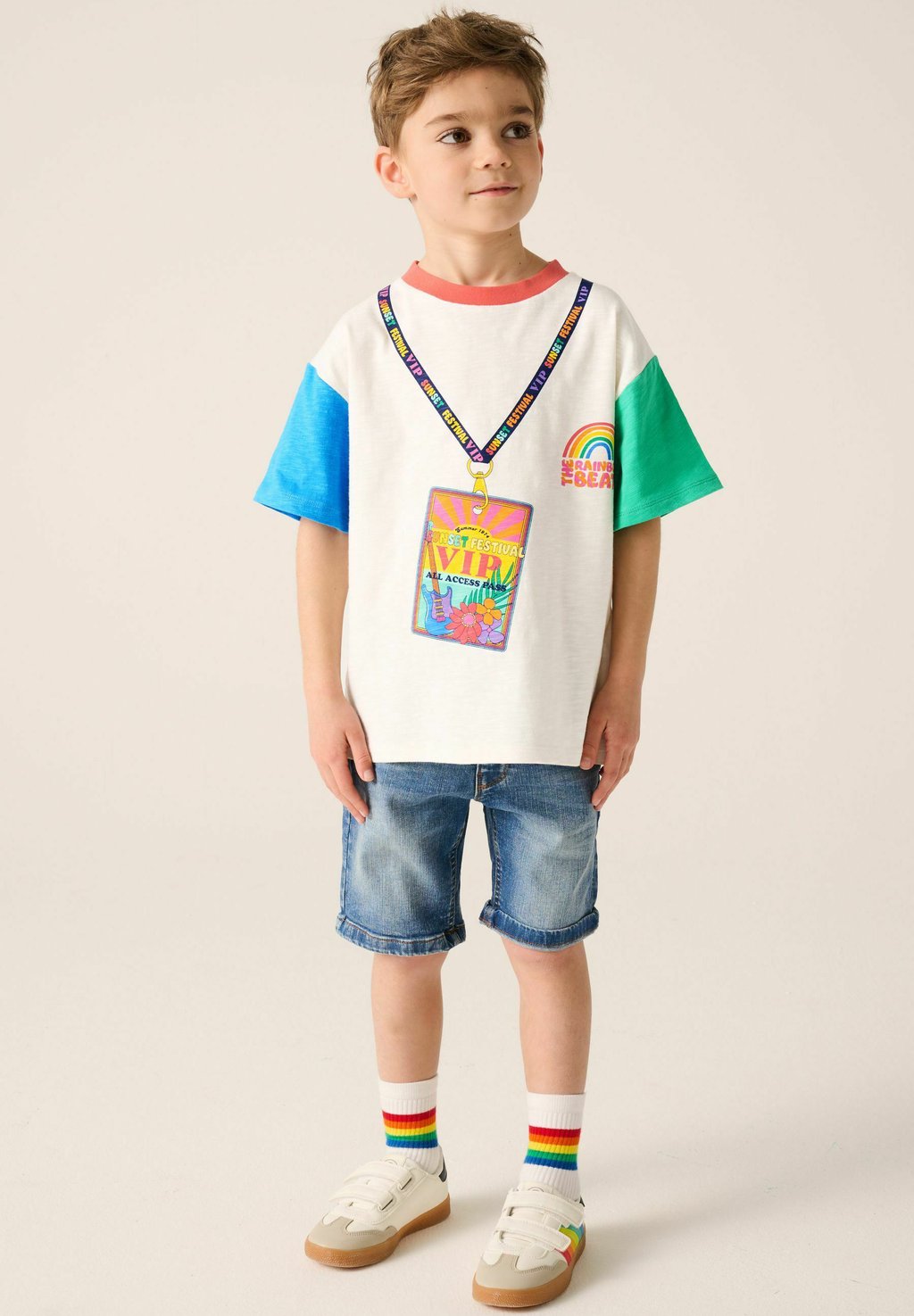 

Футболка с принтом REGULAR FIT RAINBOW RAGLAN SHORT SLEEVE Little Bird, красный