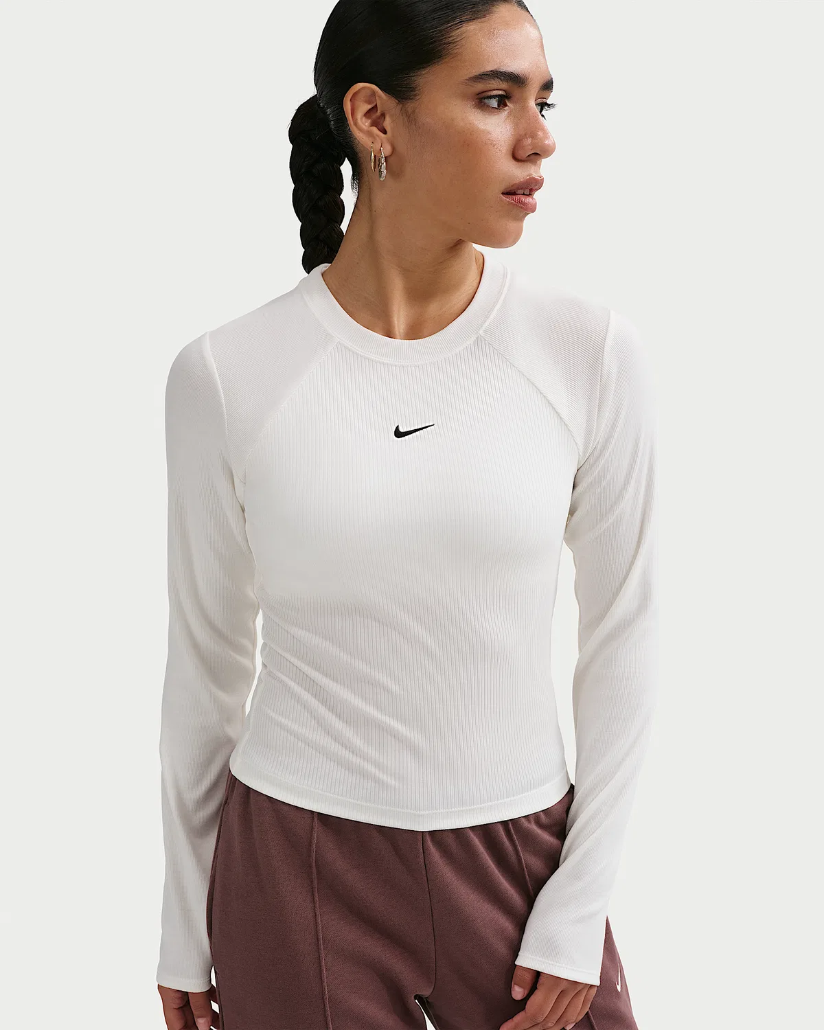 Женская облегающая длинная футболка с ребристой вязкой Nike Sportswear Chill Knit, Sail/Black