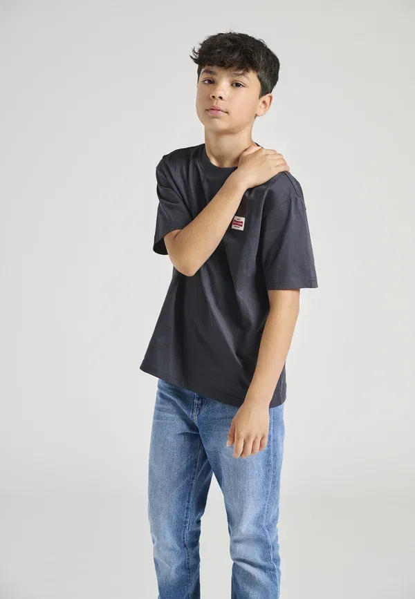Футболка Only & Sons Junior Osjfred life rlx ss label tee basic t-shirt, темно-синий