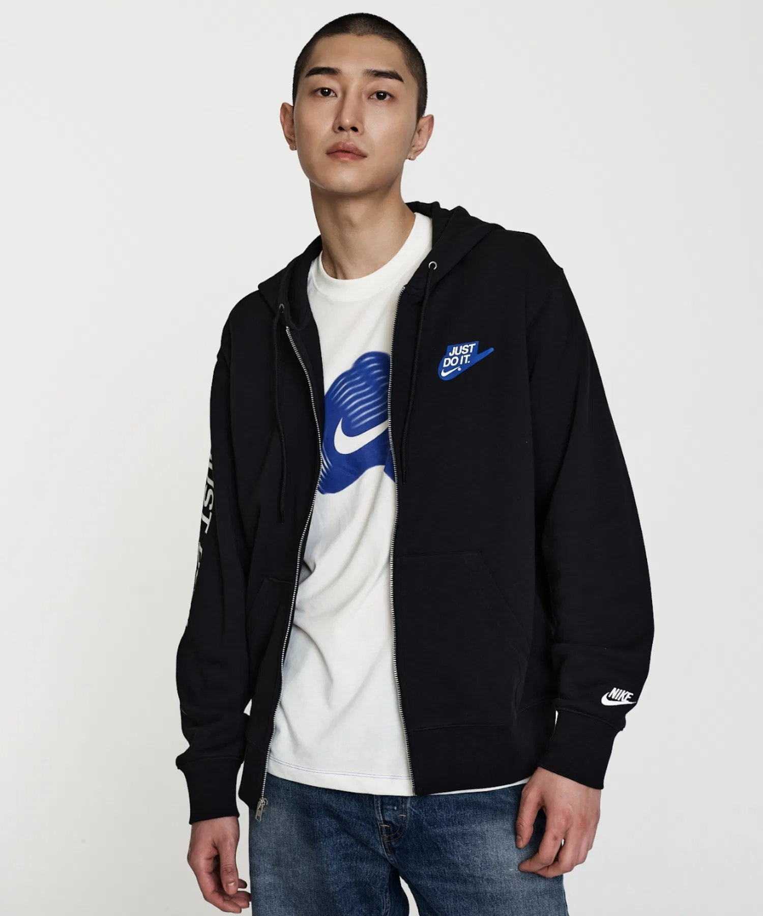 Мужская толстовка Nike Sportswear Club на молнии из французского махрового трикотажа IF0726-010, черная.