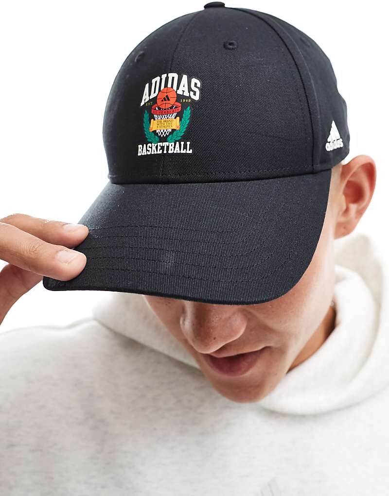

Черная кепка adidas Basketball Hoops