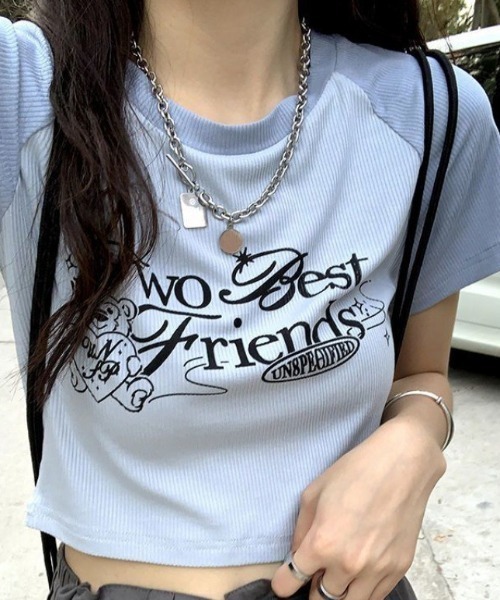 

Футболка-реглан укороченная с принтом Lilful, синий