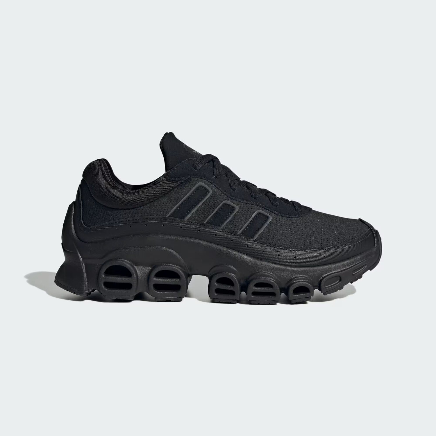 

Кроссовки Адифом Мегарид Adidas, цвет Core Black/Iron Metallic/Grey Five