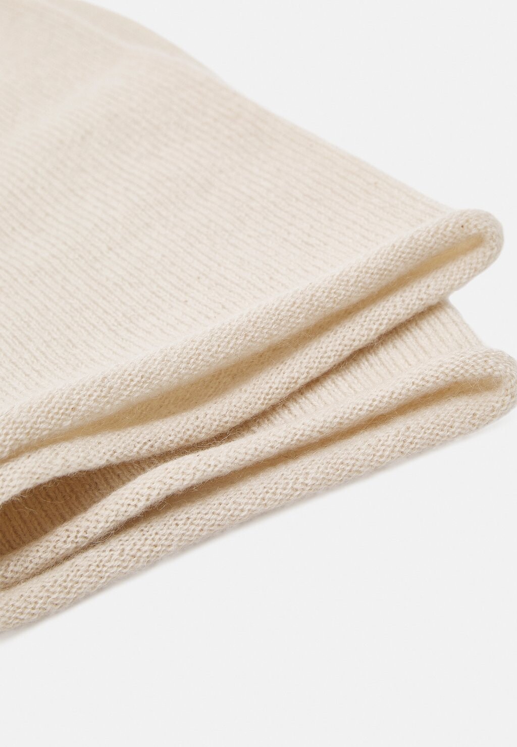 

Шапка FTC Cashmere, овсянка