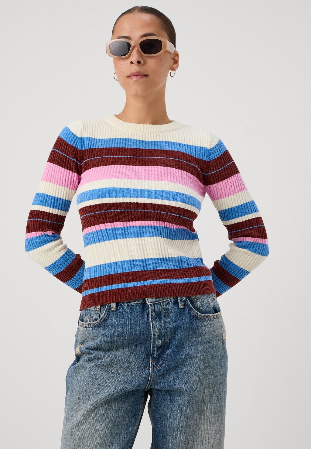 

Вязаный свитер VMCHILI O NECK STRIPE Vero Moda, кремовый