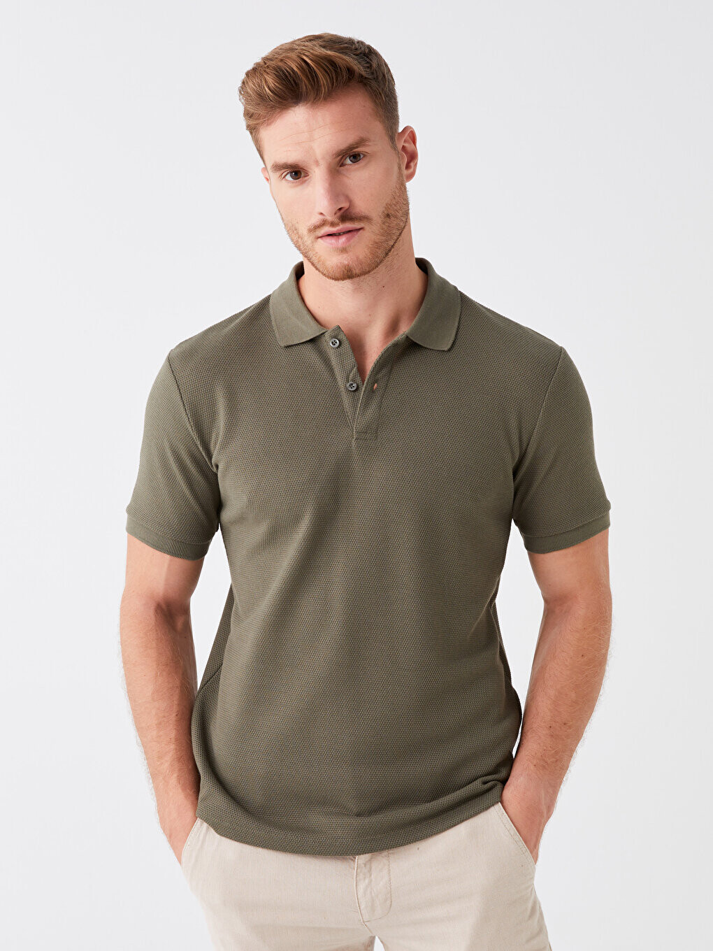 

Мужской трикотажный свитер с воротником-поло и короткими рукавами LCW Vision, оливковое, Зеленый, Мужской трикотажный свитер с воротником-поло и короткими рукавами LCW Vision, оливковое