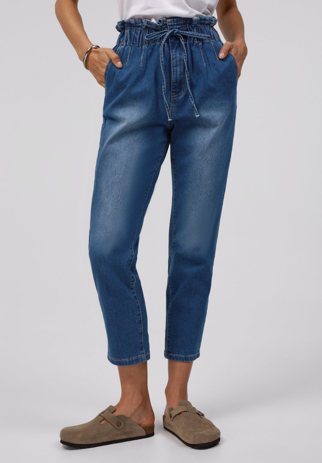 

Джинсы мом Even&Odd, цвет Mid Blue Wash