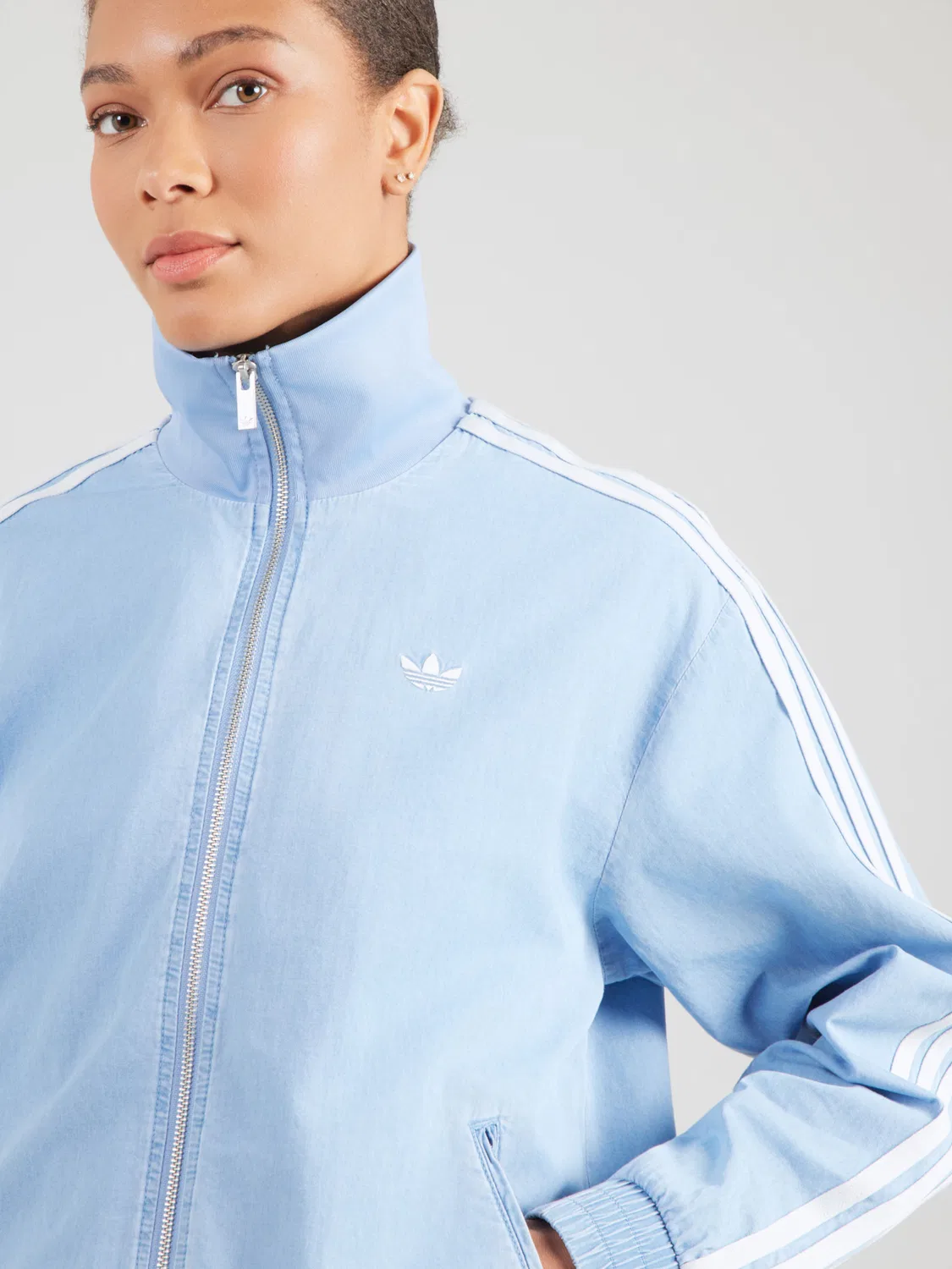 Куртка Adidas Originals Between-Season Jacket FB светло-голубого цвета — фото 2