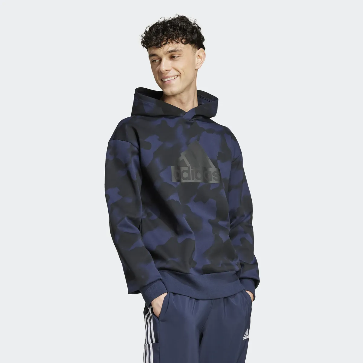 

Толстовка с капюшоном Adidas Sportswear "M FI BOS HD AOP", цвет Legend Ink