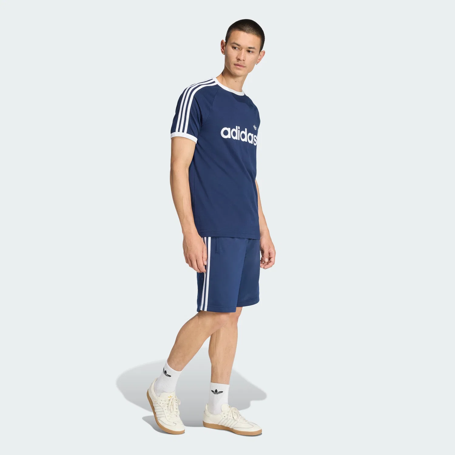 Мужская тёмно-синяя футболка Slim Ringer с тремя полосками от Adidas — фото 3