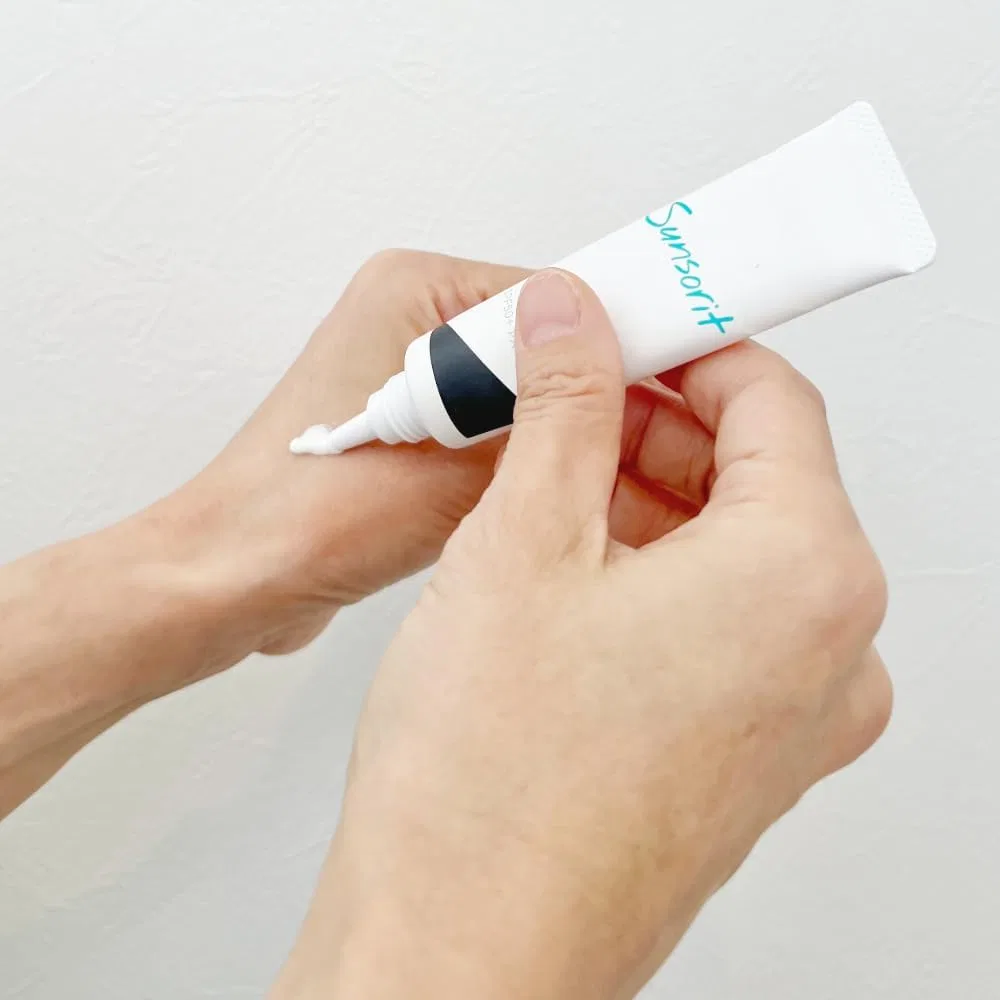 Крем для лица SPF50 — ДНЕВНОЙ U-VLOCK BASE CREAM SPF50+ PA++++, ВОДОСТОЙКИЙ, БЕЗ ОТДУШЕК, БЕЗ ЦВЕТА, 30 Г — фото 3