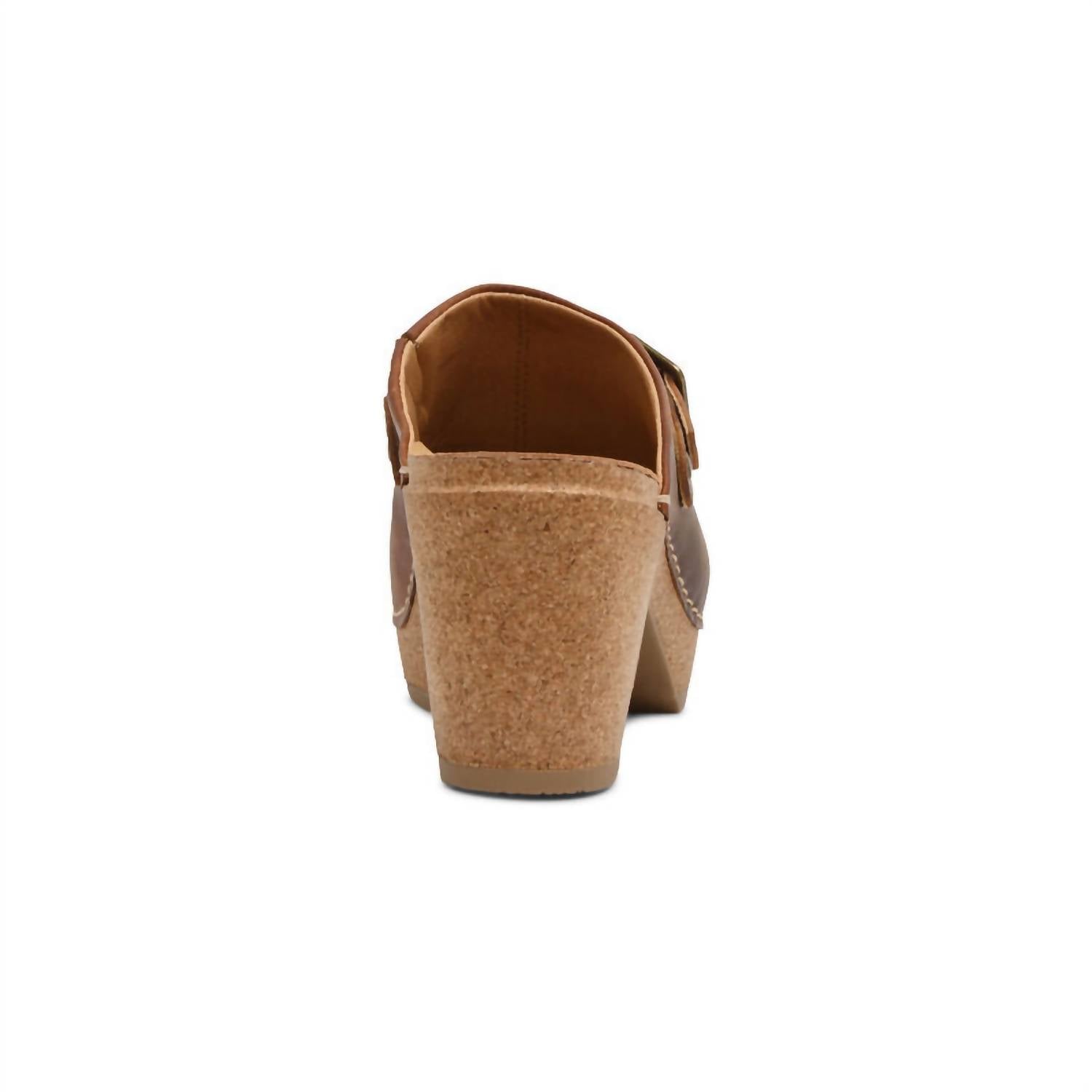 Женские туфли Corey Heeled Clog в коричневом цвете Aetrex — фото 4