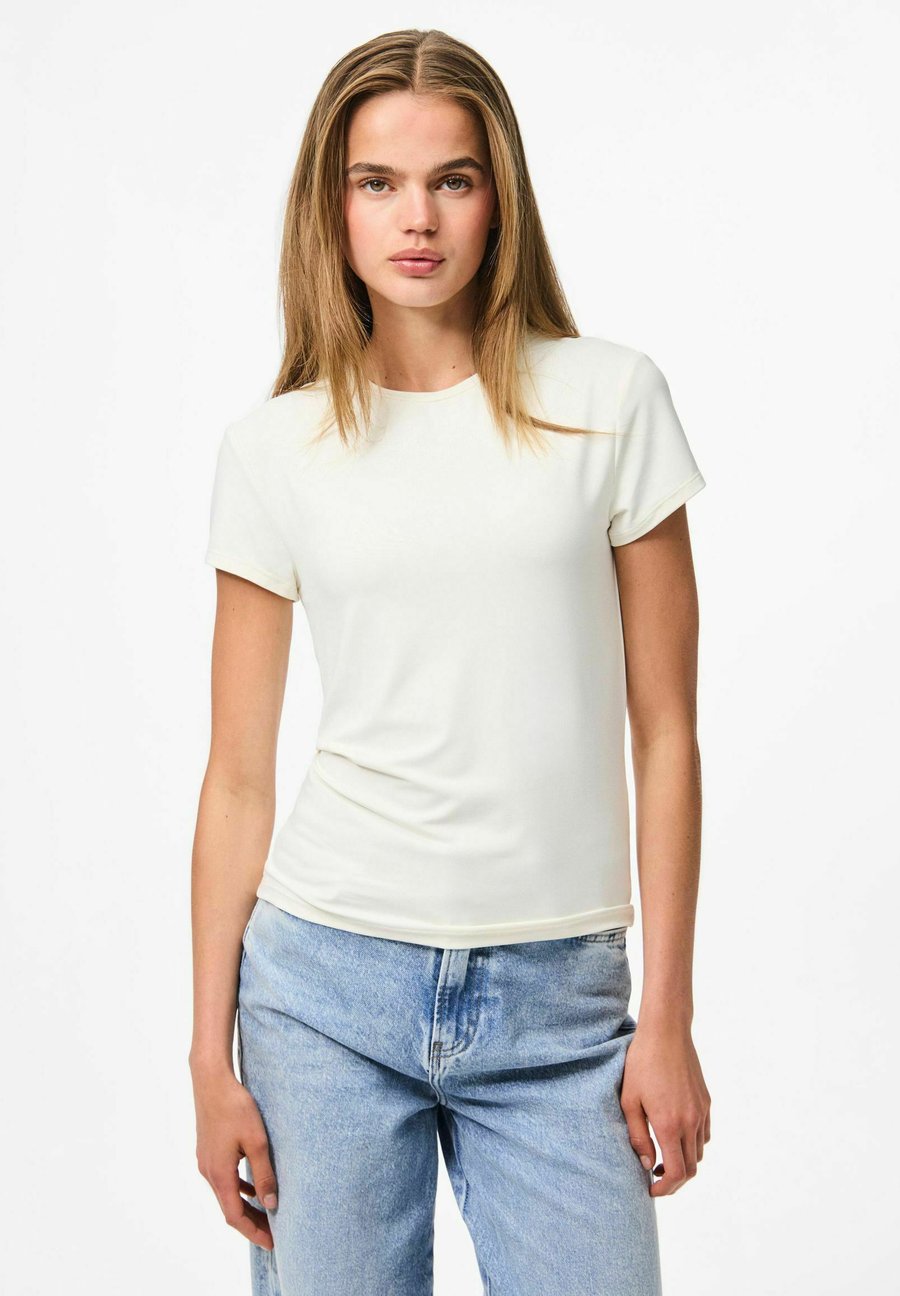 

Футболка Pieces MIT KURZEN ÄRMELN FYLLA, Coconut Milk/Off-White