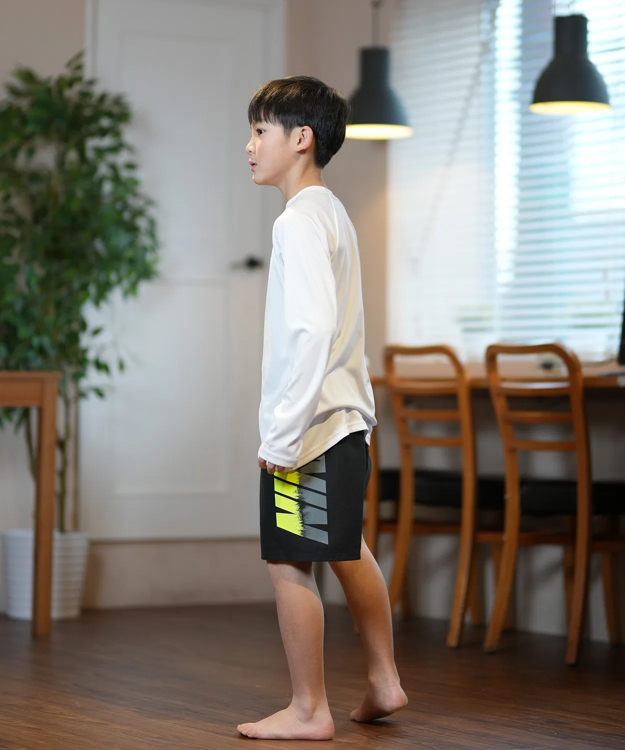 Рашгард детский Nike UV Care L/S Hydroguard Solid чёрный — фото 4