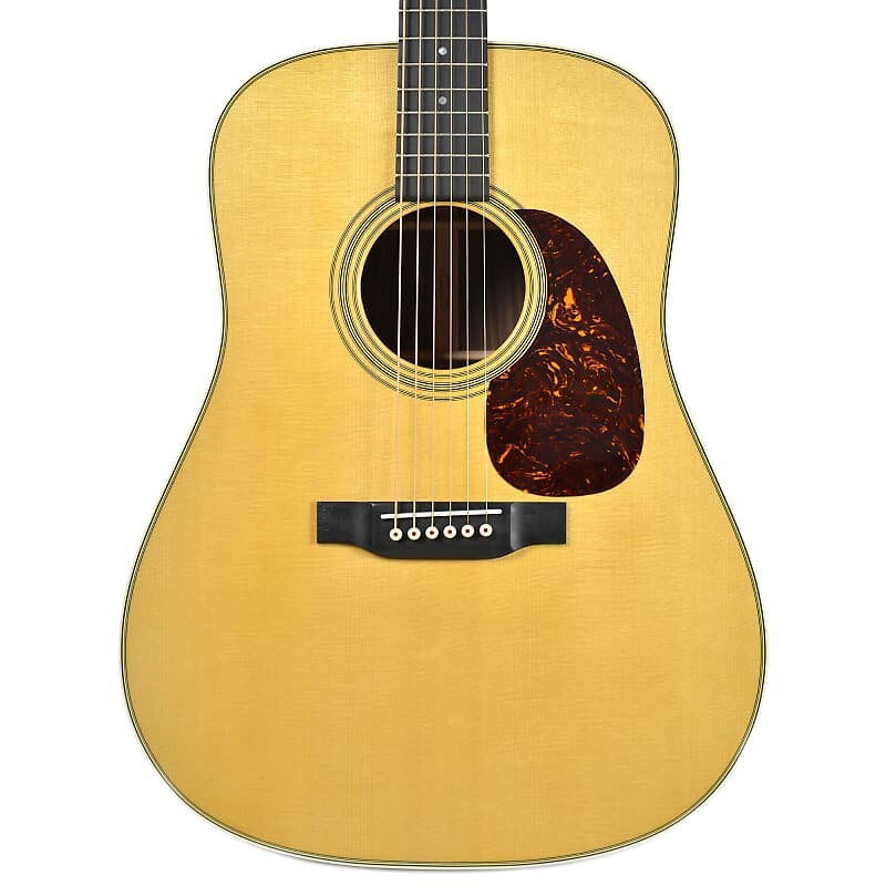 

Акустическая гитара Martin D-28 Dreadnought Sitka Spruce/East Indian Rosewood