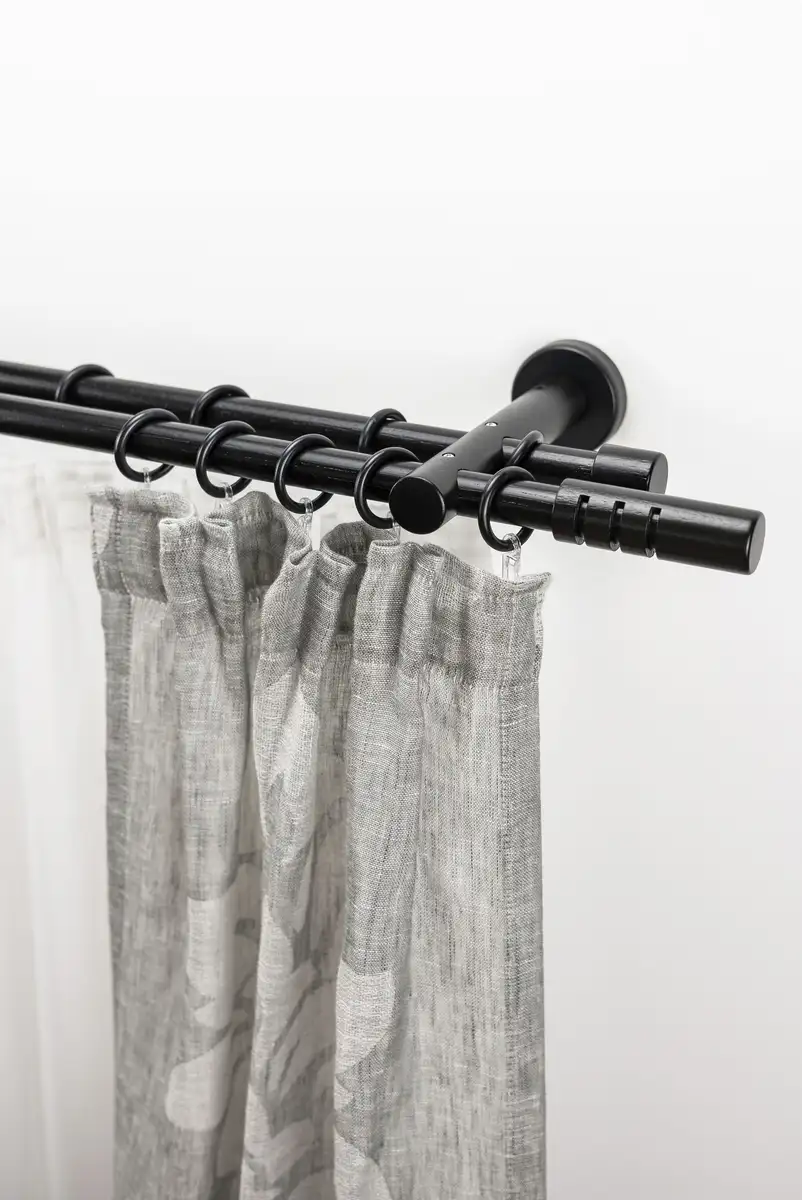 

Карниз для штор GARESA "PEMPIA", 2 направляющие, желаемая длина, комплект для штор, выдвижной, пуговица с вырезами, с кольцами 330 см, черный