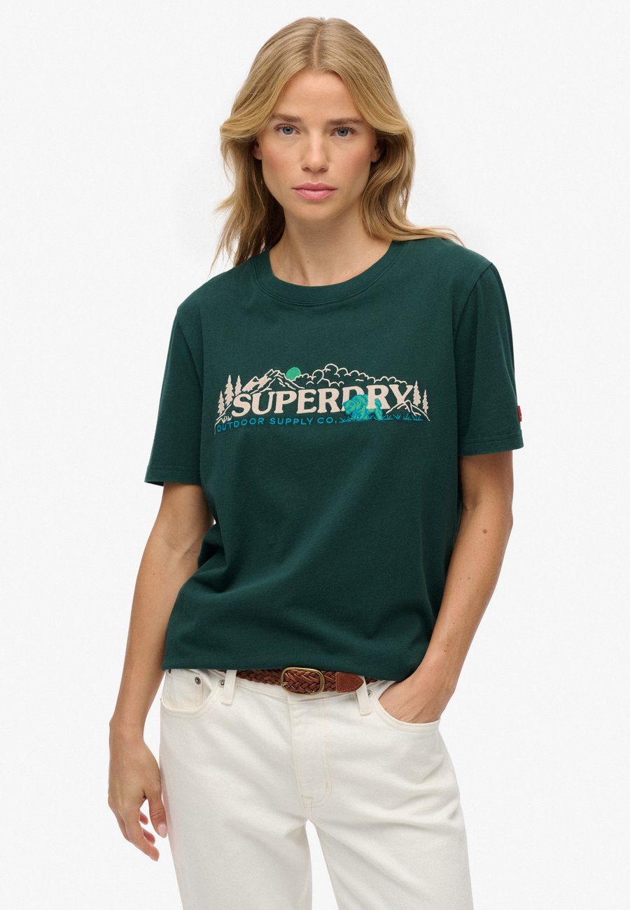 

Футболка Superdry & Co OUTDOOR SUPPLY CO , Enamel Green/Green, Зеленый, Футболка Superdry & Co OUTDOOR SUPPLY CO , Enamel Green/Green