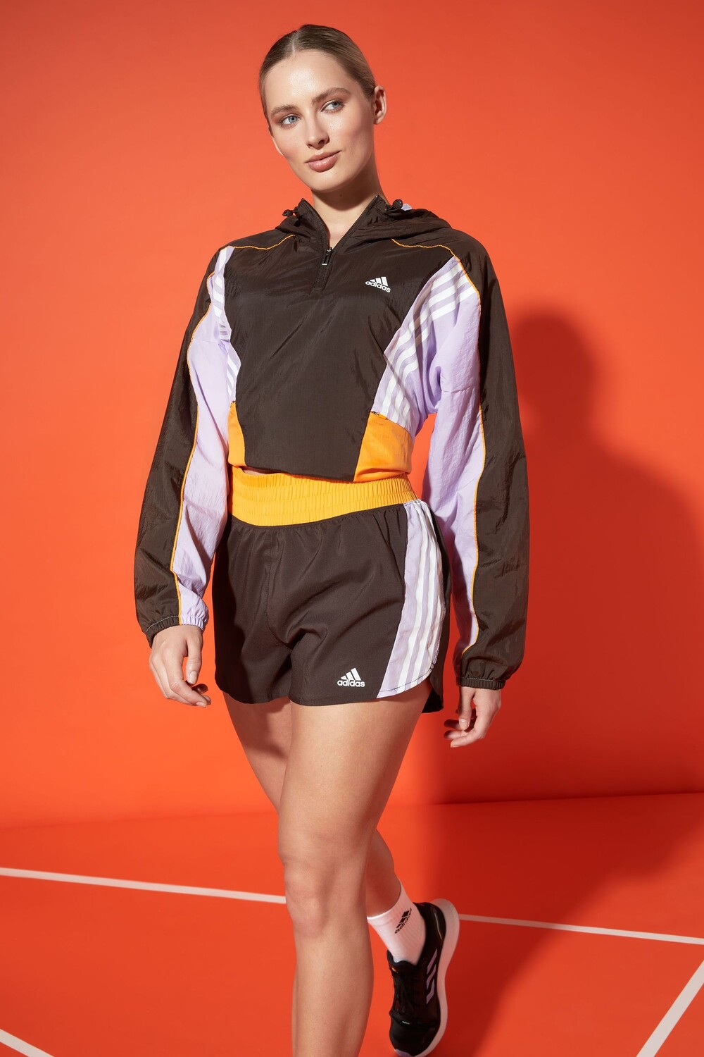 

Для бега с шортами Hyperglam adidas, коричневый
