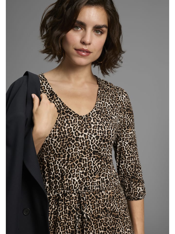 

Платье миди в черный узор Laura Scott