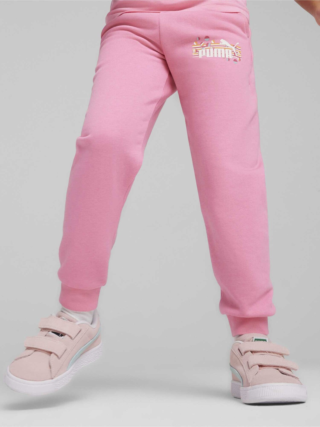 

Спортивные брюки Puma ESS+ SUMMER CAMP Sweatpants TR, розовый