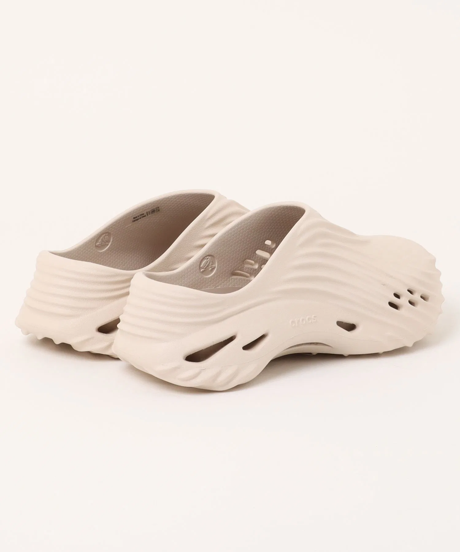 Мужские сандалии Crocs ECHO WAVE серые — фото 2