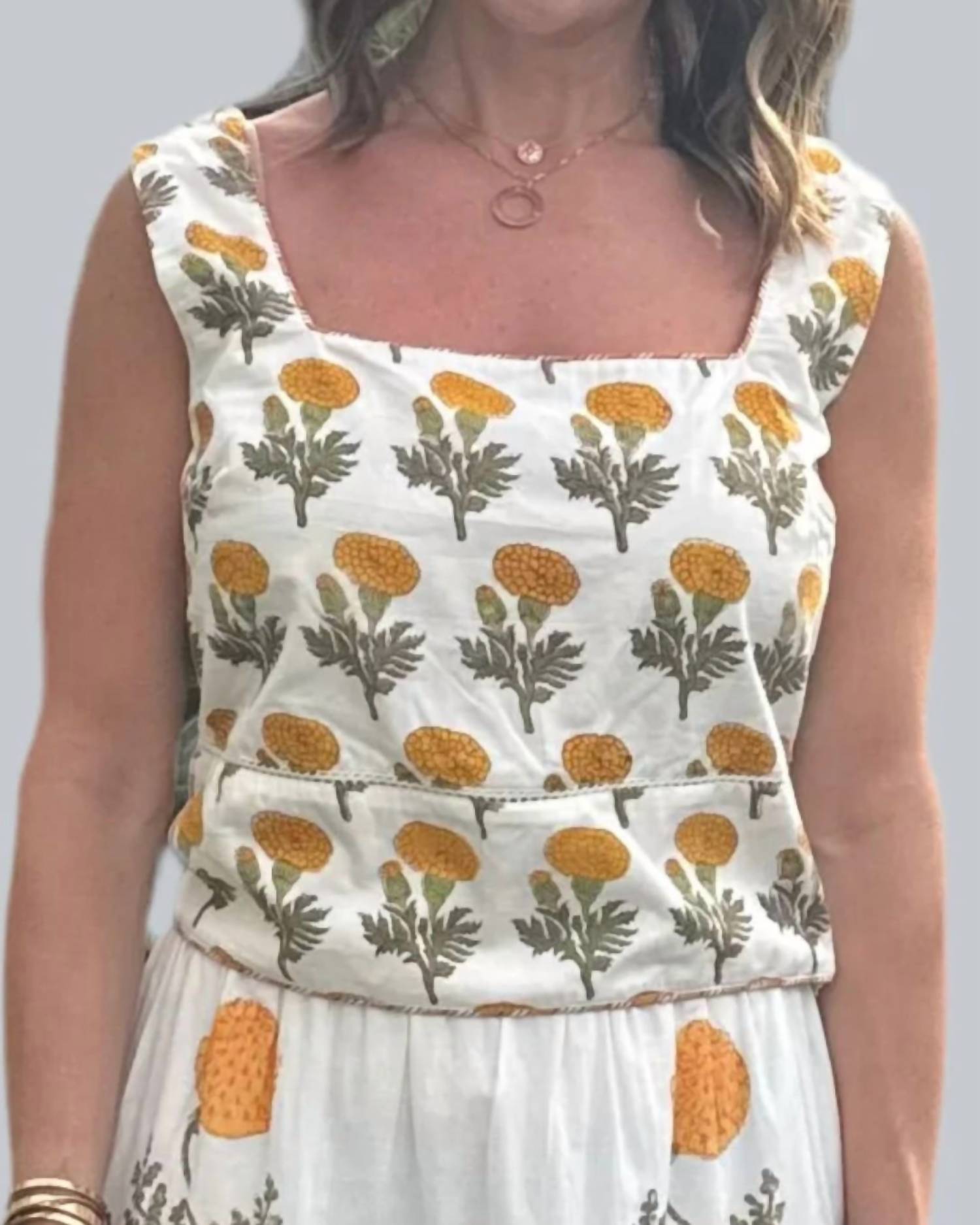 

Топ Marigold Senya в мультиколоре NIBI MTK