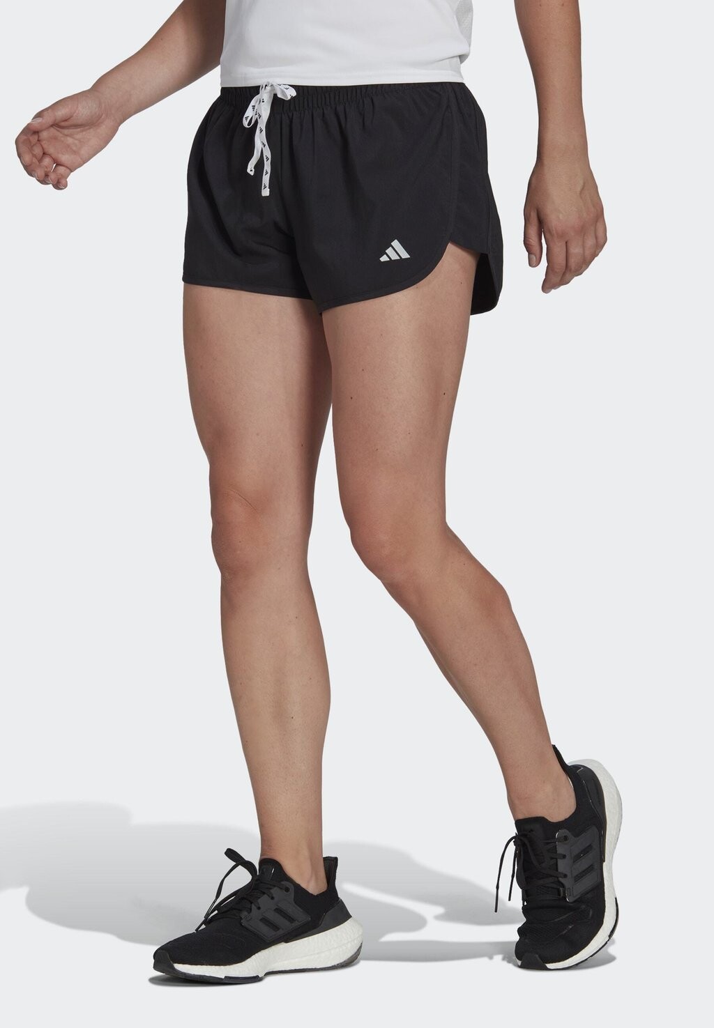 

Спортивные шорты Adidas, черный