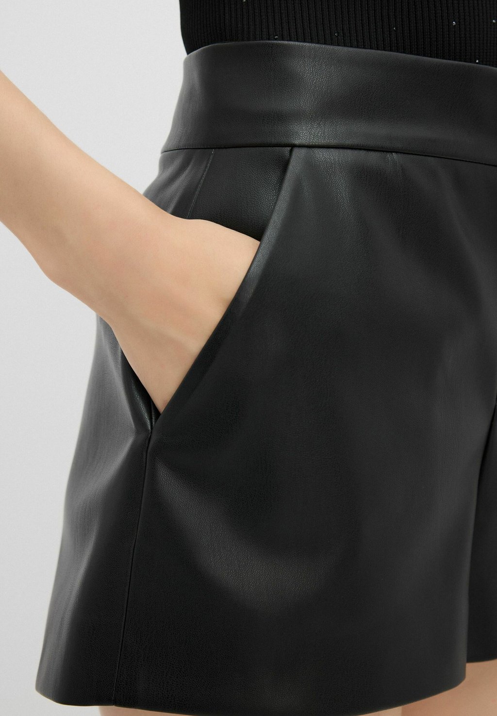 

Шорты HIGS WAIST adL, черный