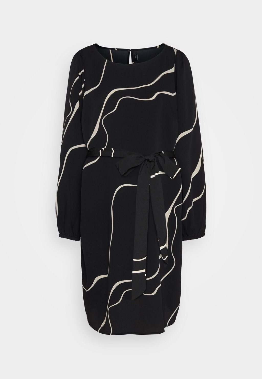 

Дневное платье VMLYDIA SHORT DRESS Vero Moda Curve, черный