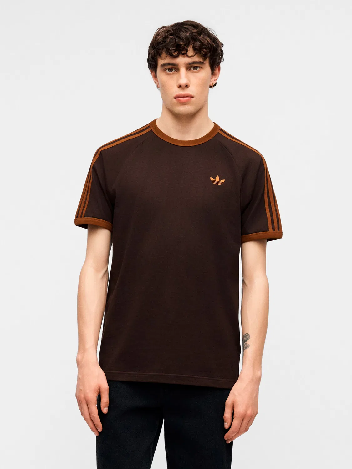 Футболка Adidas Originals, коричневый — фото 2