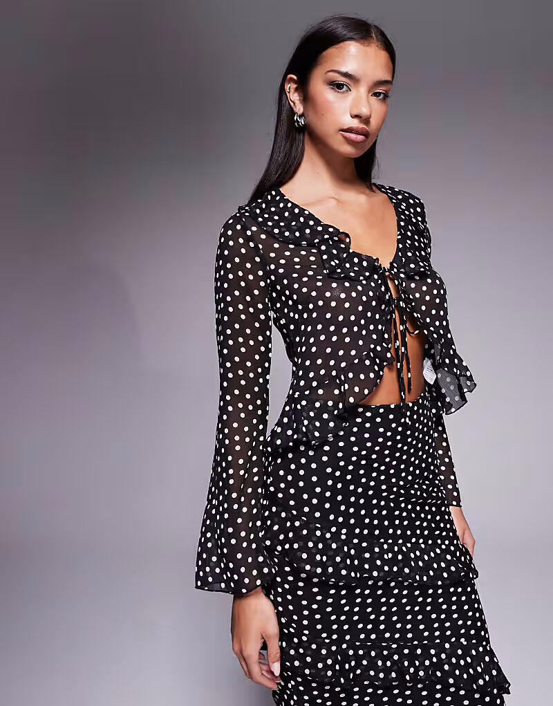 

Блузка с цветочным принтом и оборками, черная New Look