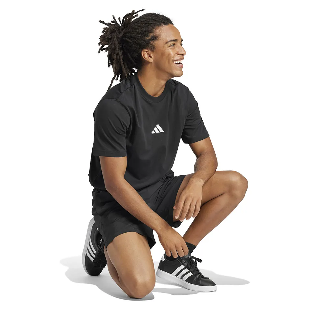 Футболка с коротким рукавом adidas Essentials Small Logo Single Jersey, черный — фото 4