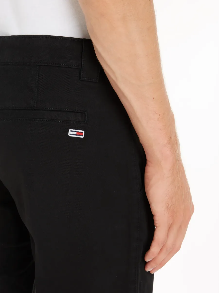 Брюки-чиносы Tommy Jeans "TJM SCANTON CHINO PANT" с фирменной этикеткой, черный — фото 3