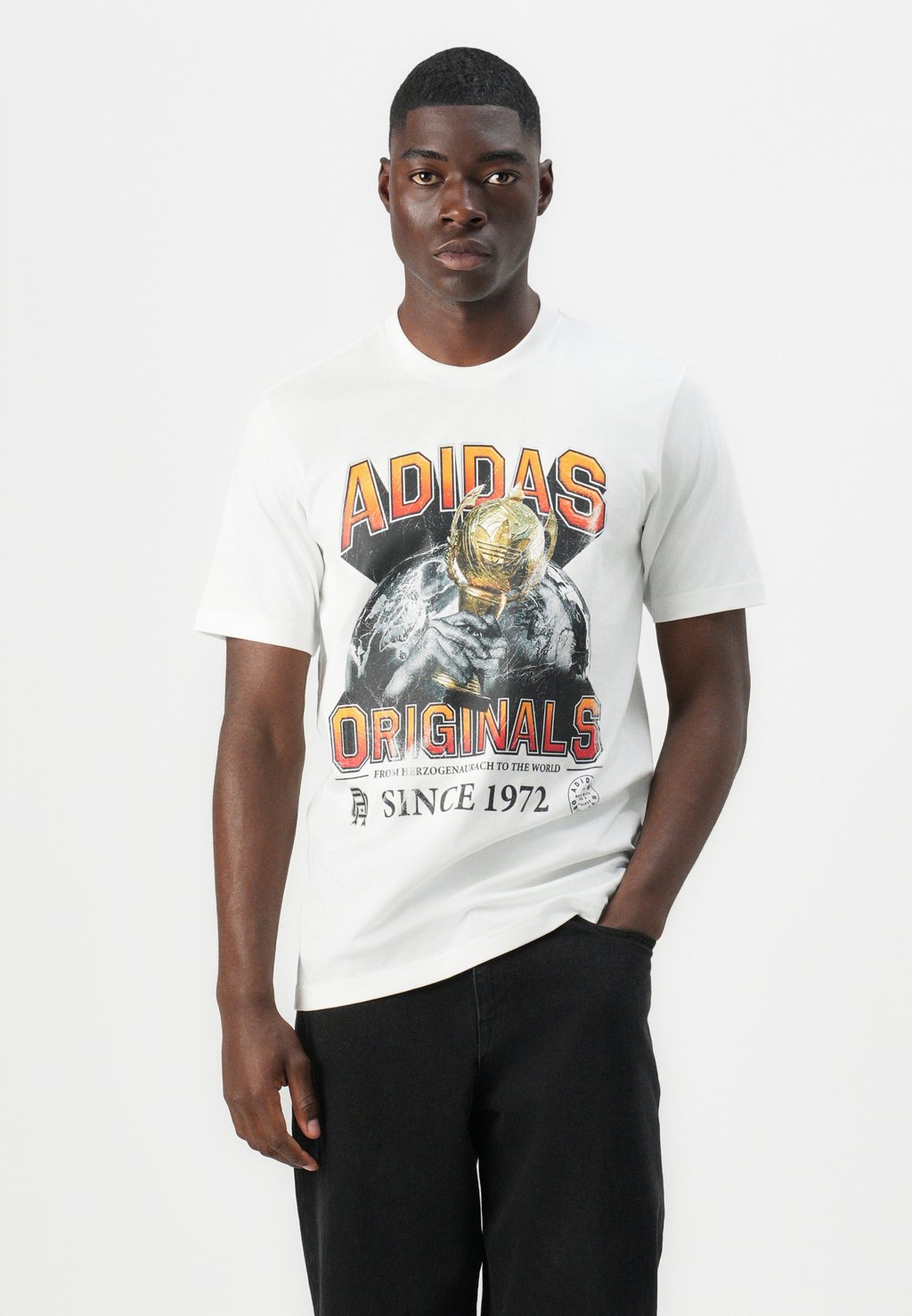 Футболка с принтом GRAPHIC UNISEX Adidas Originals, белый — фото 4