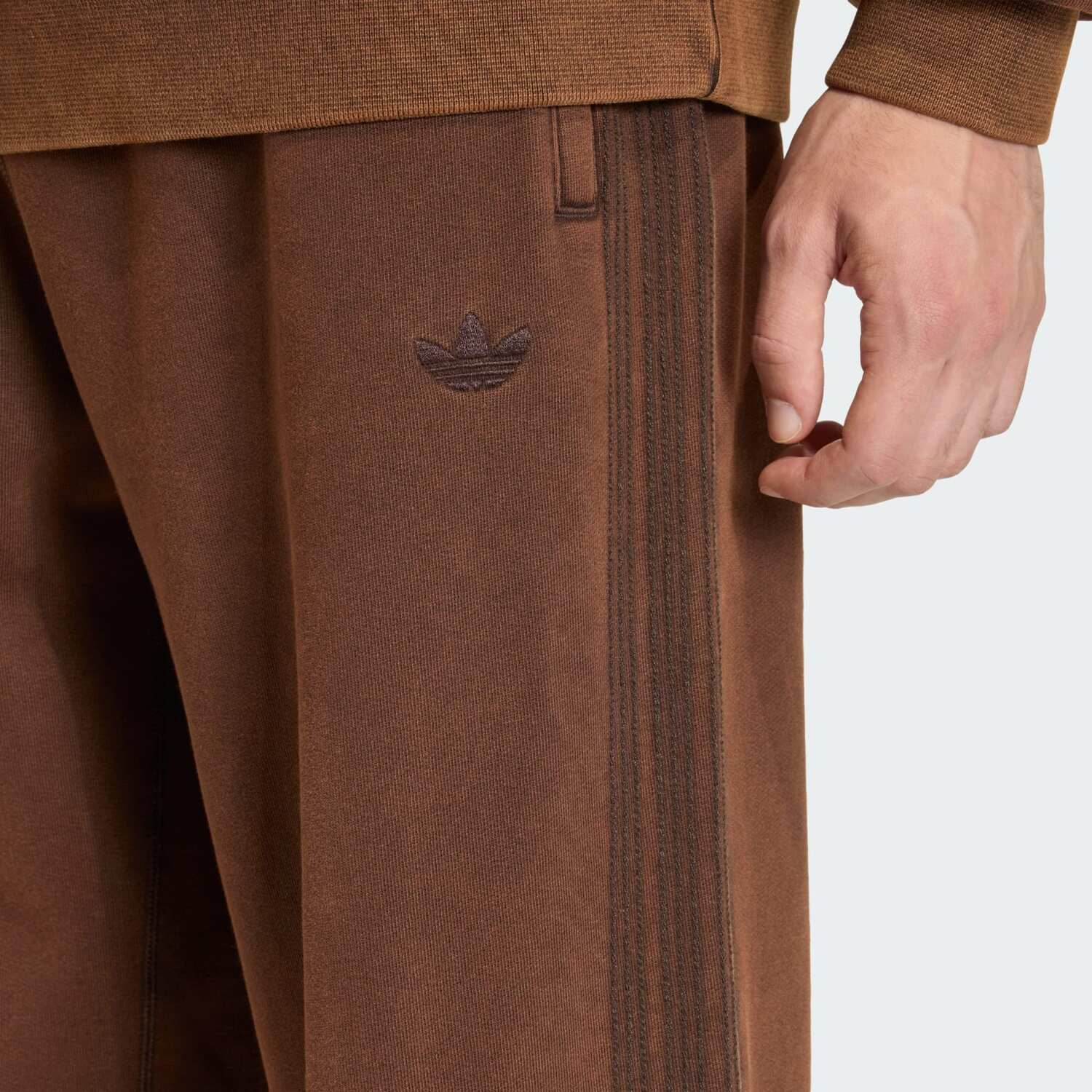 Adidas Originals Широкие брюки 'Premium Essentials' в цвете Brown, Dark Brown — фото 4