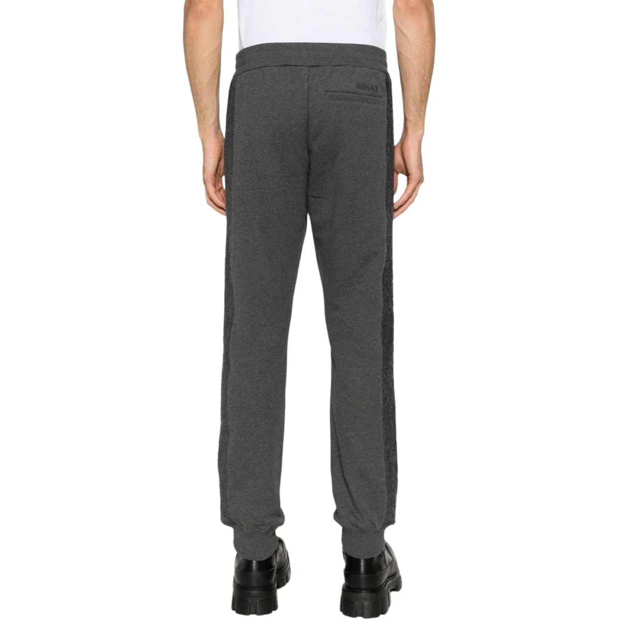 Брюки спортивные с зауженными штанинами с вышитым логотипом VERSACE, Dusty Gray — фото 4