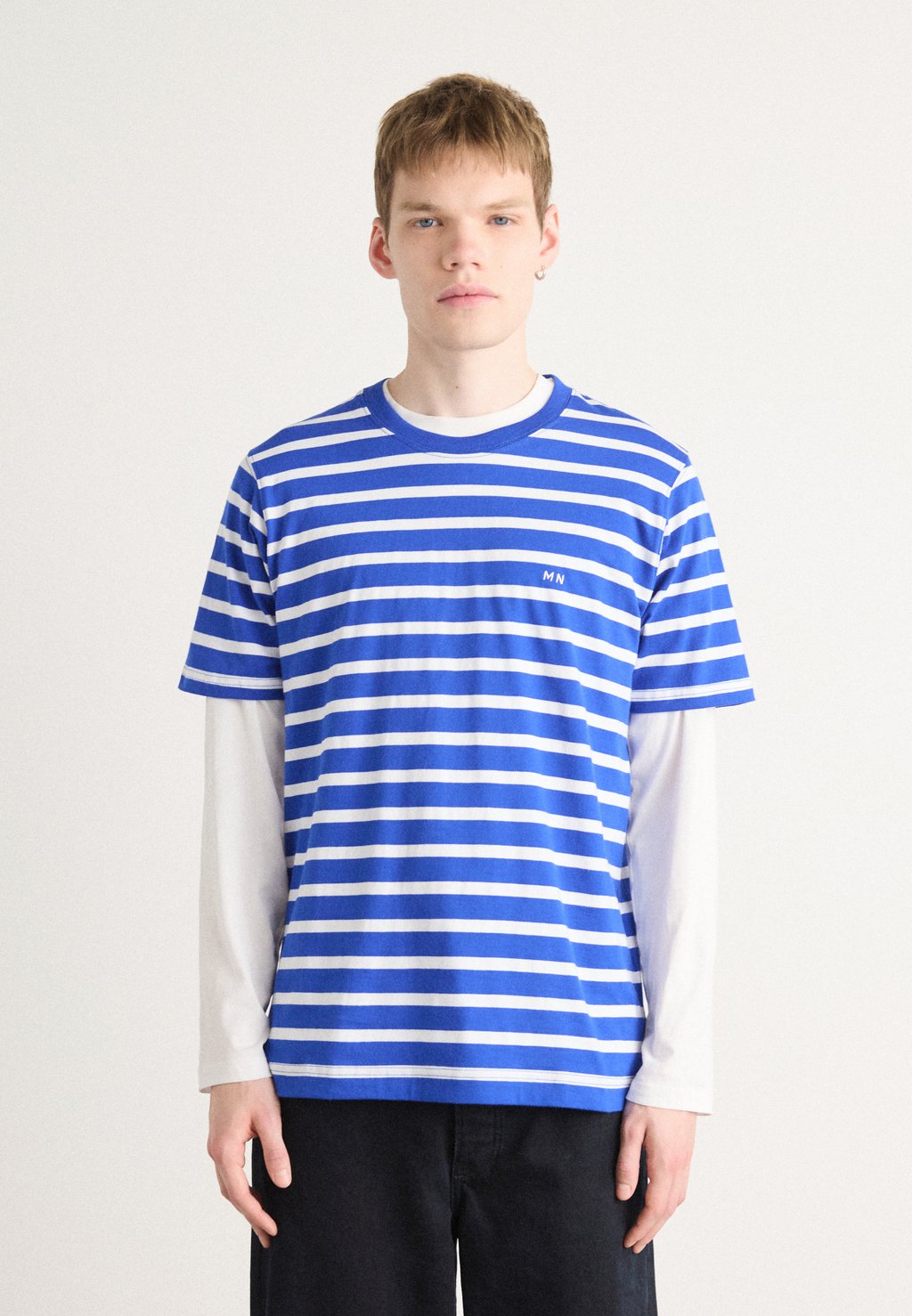 

Футболка с принтом STRIPE FRODE TEE Mads Nørgaard, синий