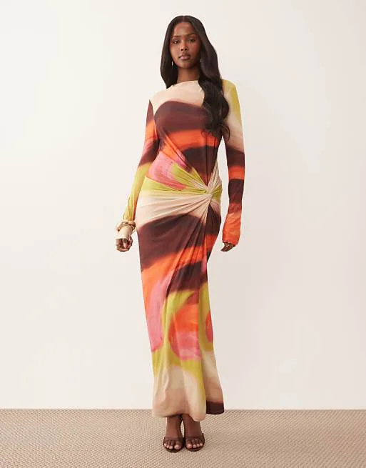 

Эксклюзивное платье макси с длинными рукавами и высоким воротником Daska