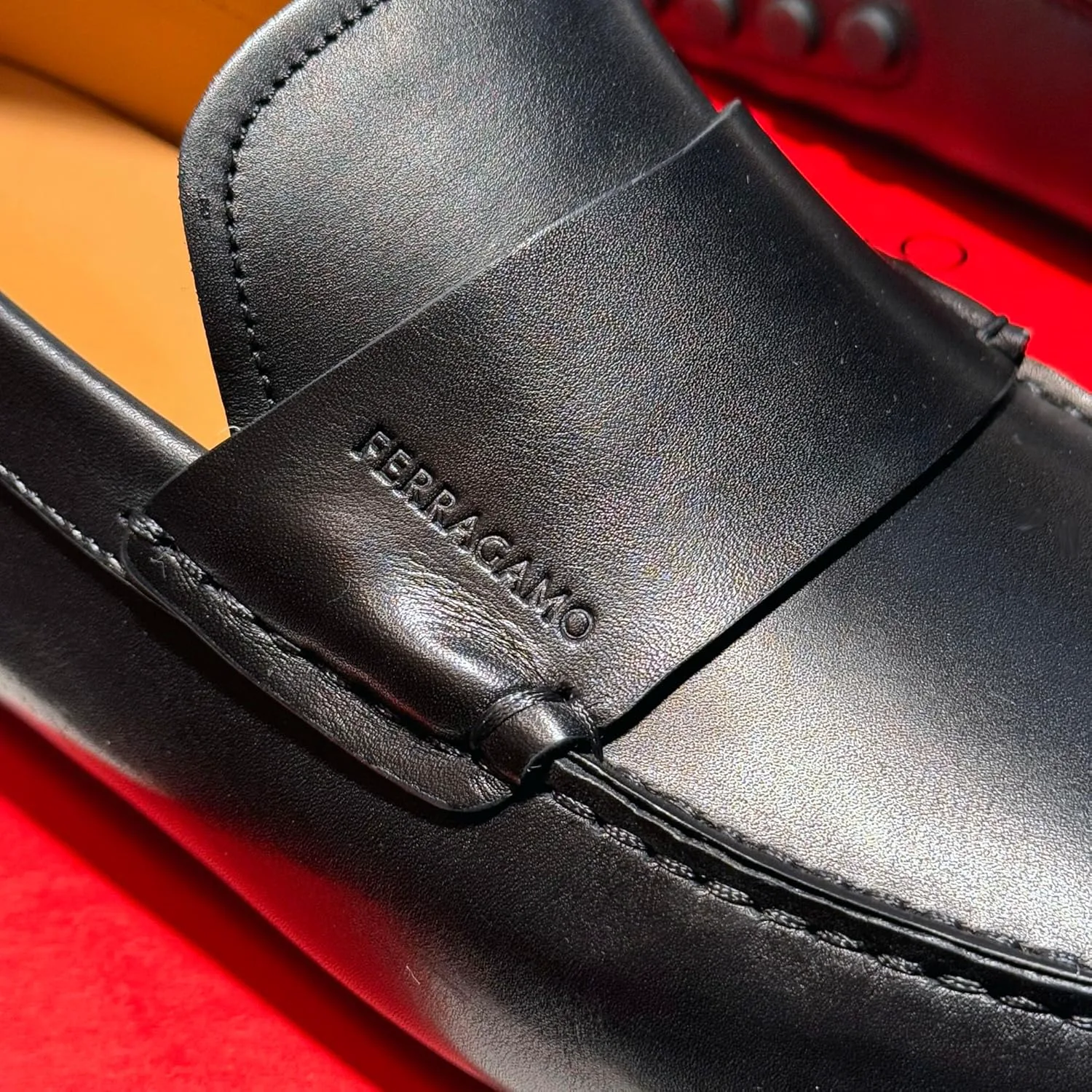 Мужские лоферы с ремешком Ferragamo GIULITO, черная кожа, мокасины-водители, без застежки (Salvatore), черный — фото 3
