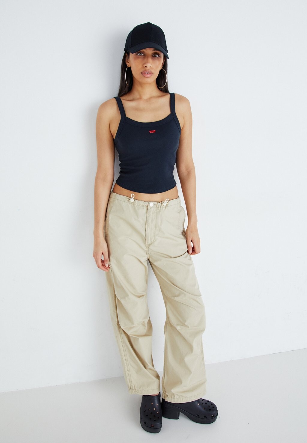 Топ ESSENTIAL SPORTY Levi's, цвет caviar — фото 2