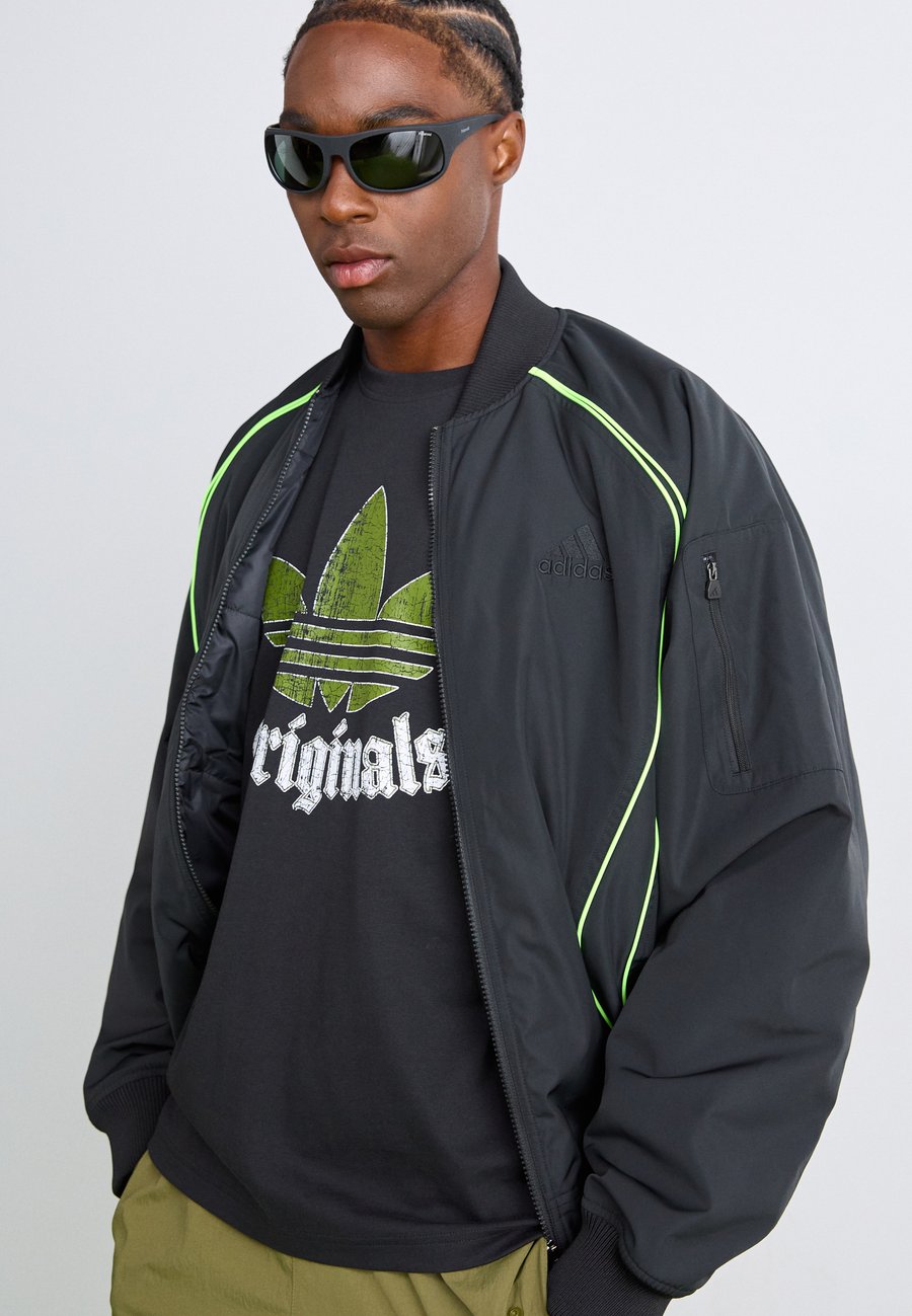 Куртка Adidas Originals TEAMGEIST, Black/Signal Green/Black — фото 4
