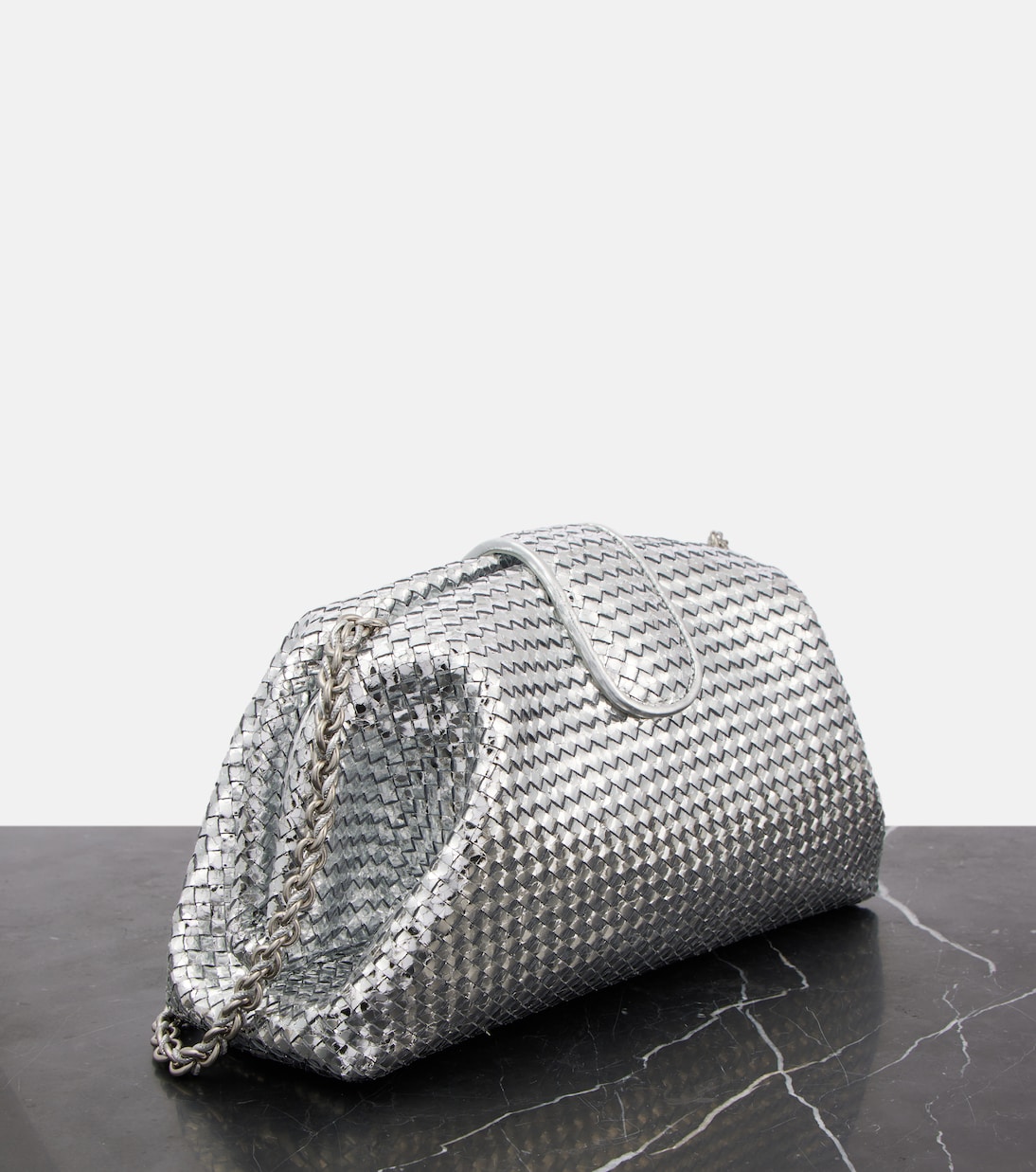 Лаурен 1980 средний кожаный клатч Bottega Veneta, Silver / Silver — фото 4