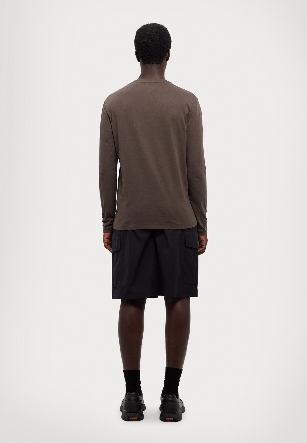 

Топ с длинными рукавами Armani Exchange, цвет Black Olive