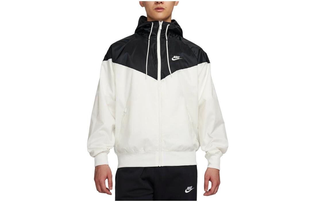 

Куртка мужская белая Nike, белый