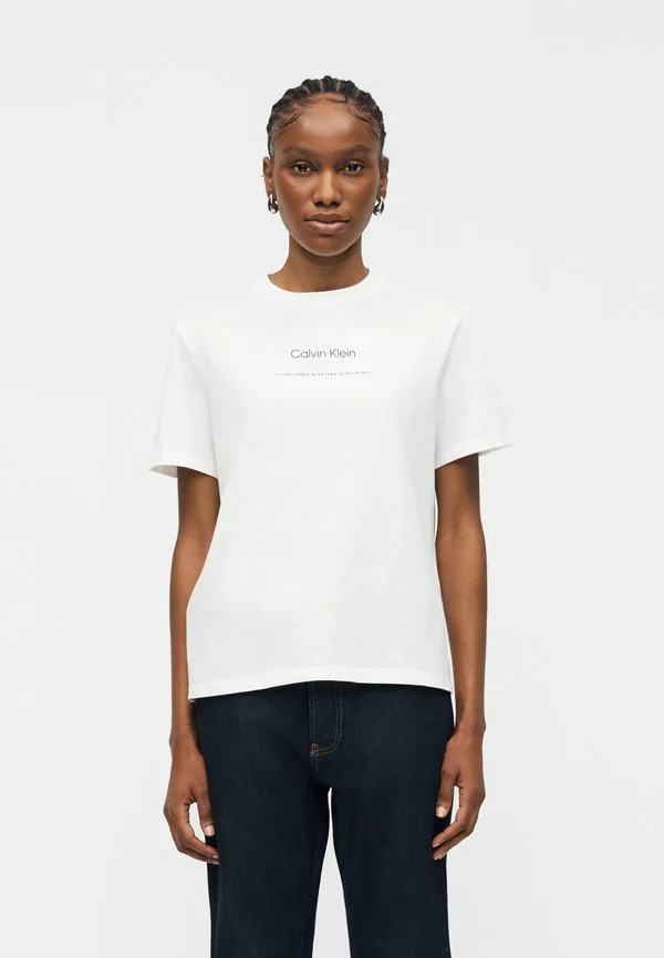 

Классическая футболка с принтом в виде множества логотипов Calvin Klein Jeans, Bright White, Белый, Классическая футболка с принтом в виде множества логотипов Calvin Klein Jeans, Bright White