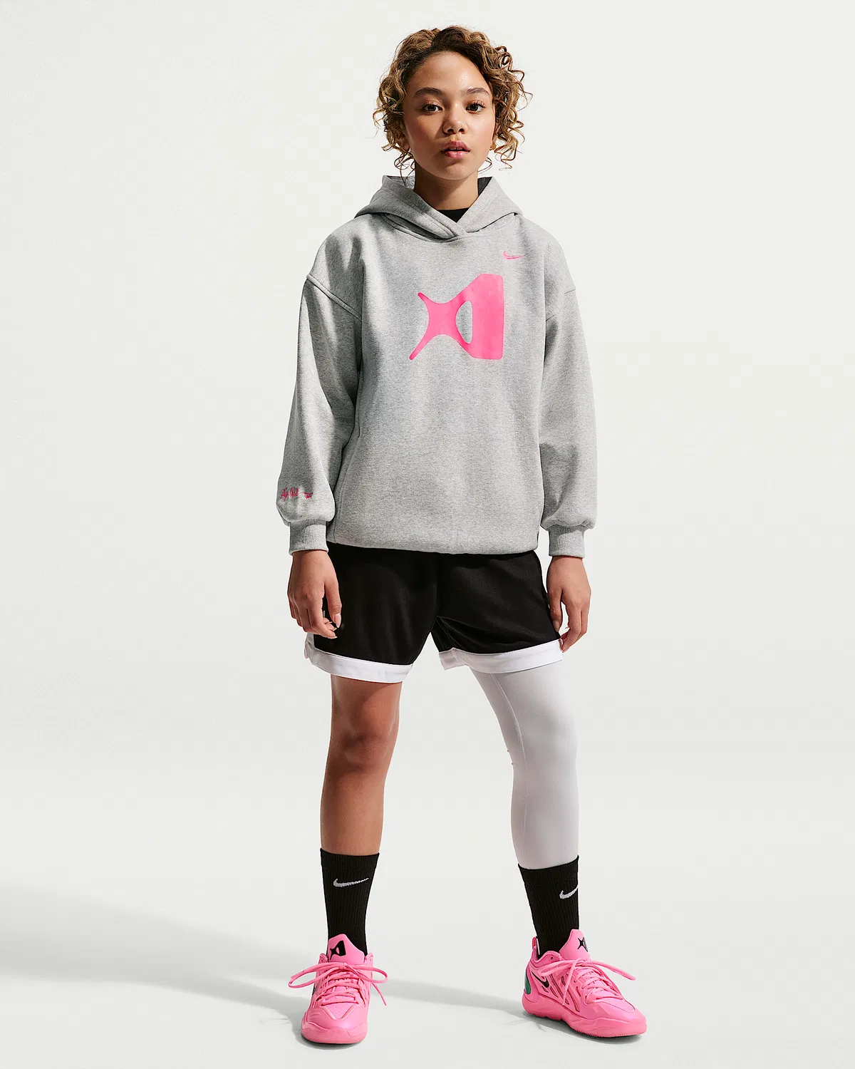Детская баскетбольная худи A'ja Wilson Club Fleece, Pure Platinum/Heather/Hyper Pink — фото 4