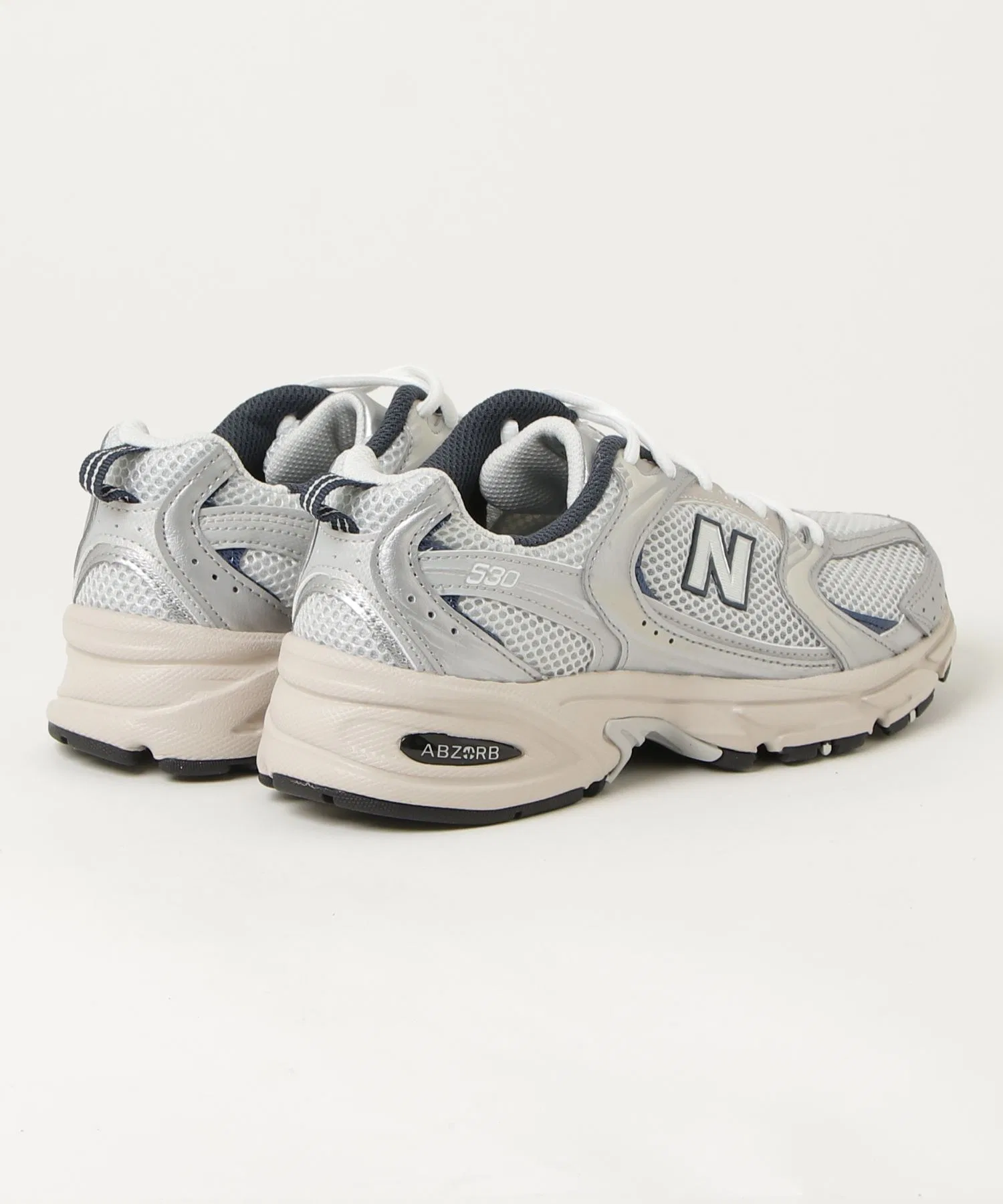 Унисекс кроссовки New Balance MR530 серебристые — фото 4