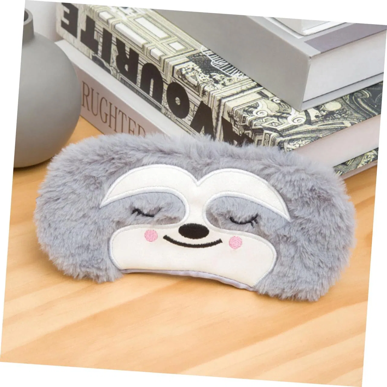 Маска для лица NIYANGLE — Серая плюшевая для сна с мультяшным дизайном — фото 4